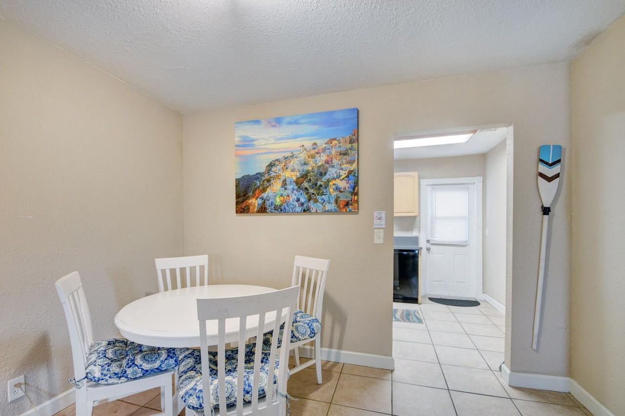 101 Sw 10th Ave #MAIN - Photo 2 of 8