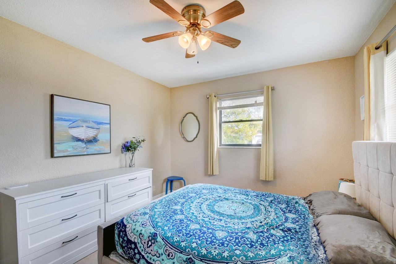 101 Sw 10th Ave #MAIN - Photo 4 of 8