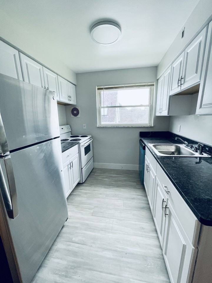 4036 O Leary Ave #3 - Photo 6 of 17