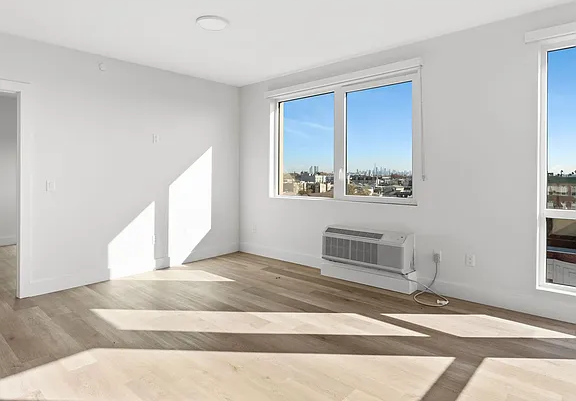 39 Madison St #518 - Photo 5 of 10