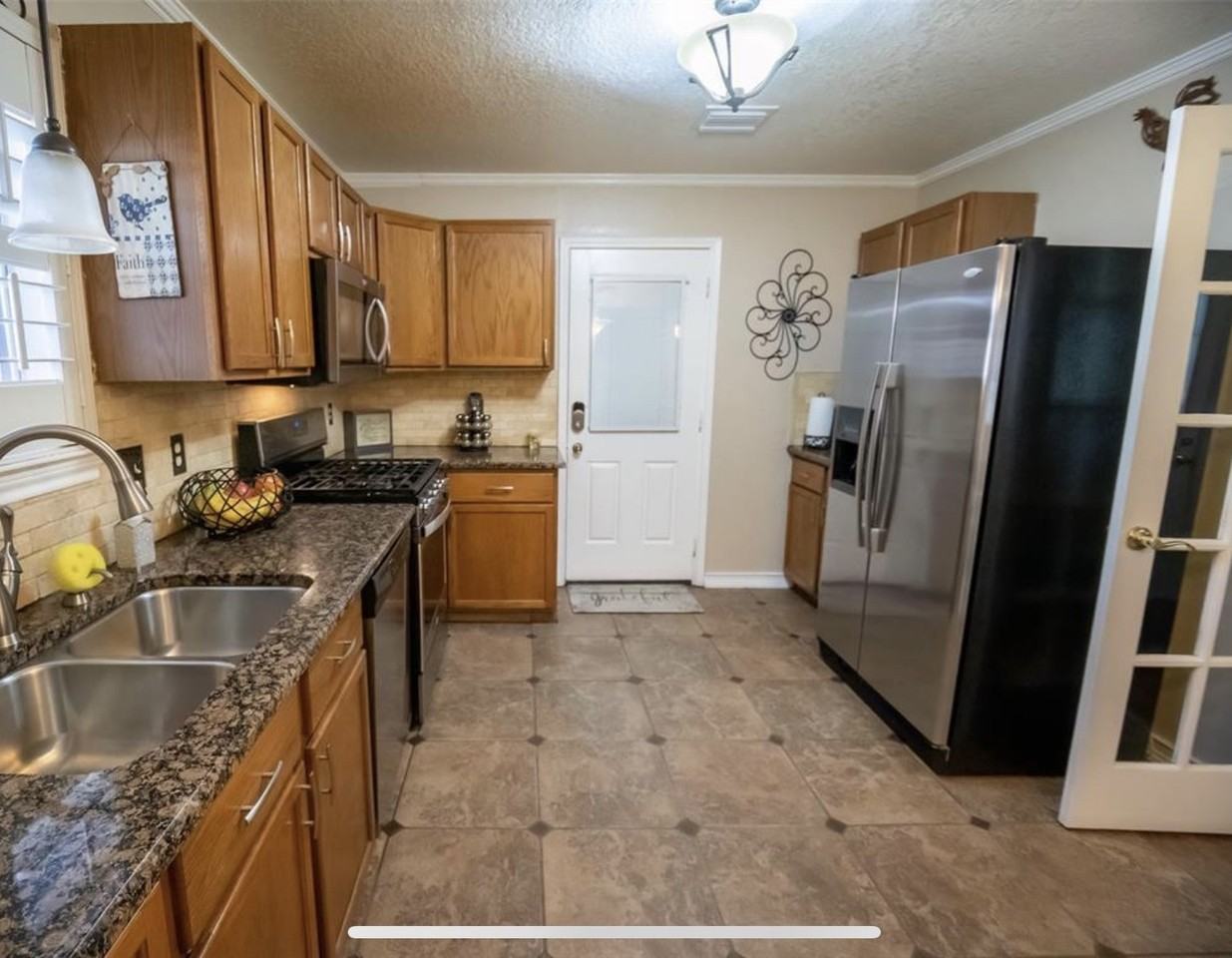 4803 Black Stone St #NA - Photo 4 of 11