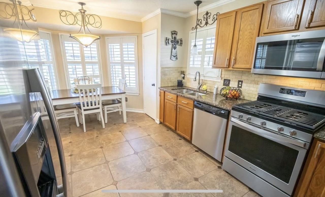 4803 Black Stone St #NA - Photo 5 of 11