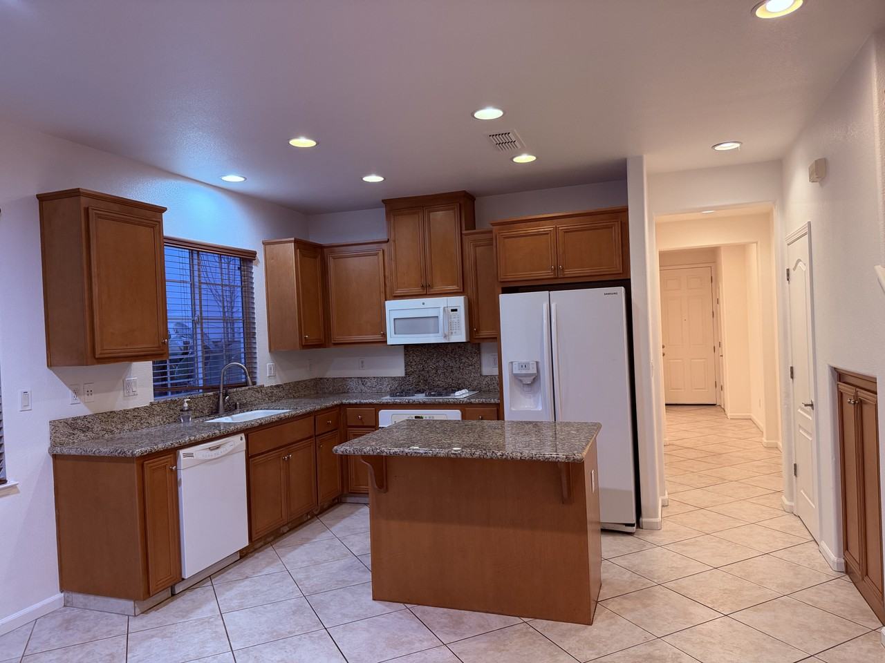 252 W Terraza Way #NA - Photo 3 of 18