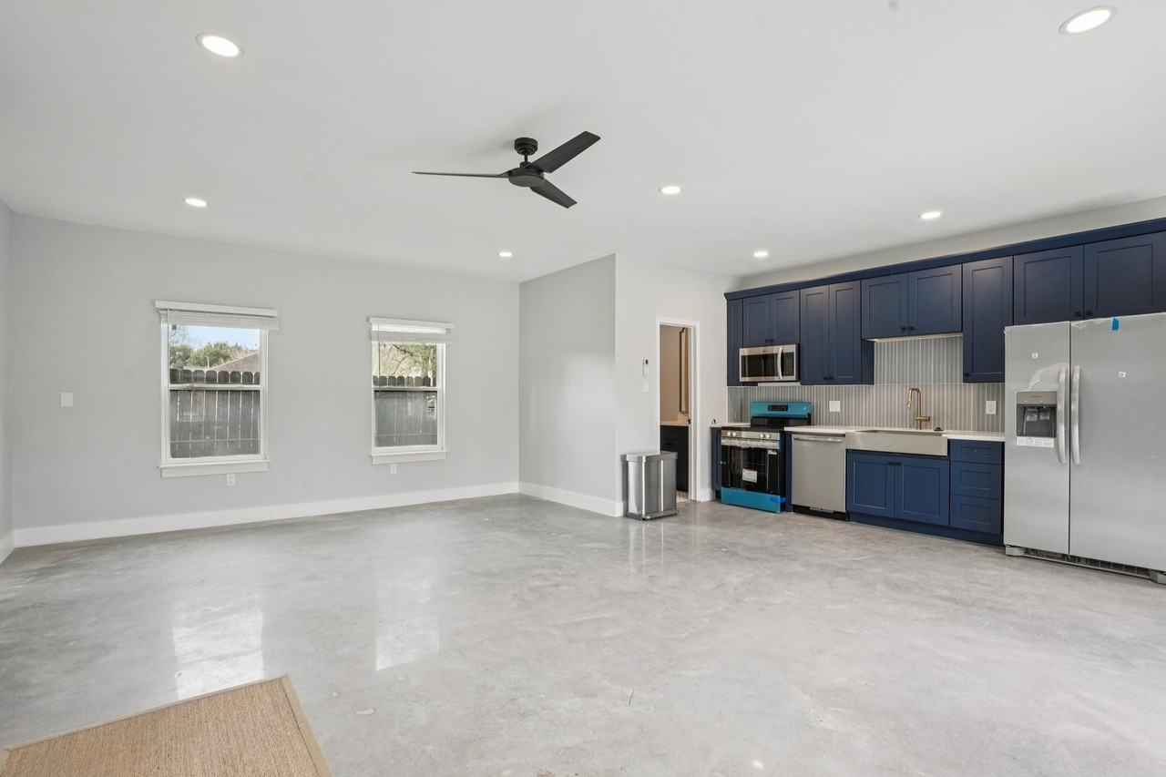 1410A Elliott St - Photo 7 of 14