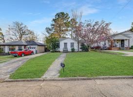 featured image of 1607 W 17th St #NA