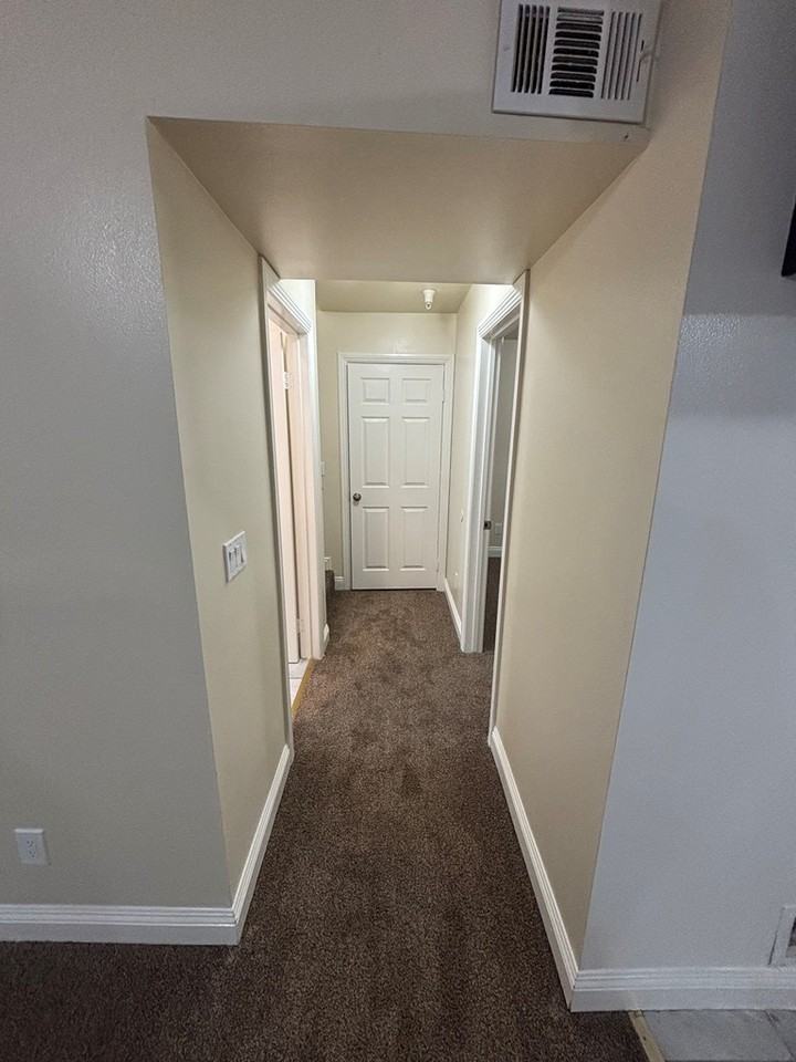 1142 East 50th Street - Photo 4 of 21