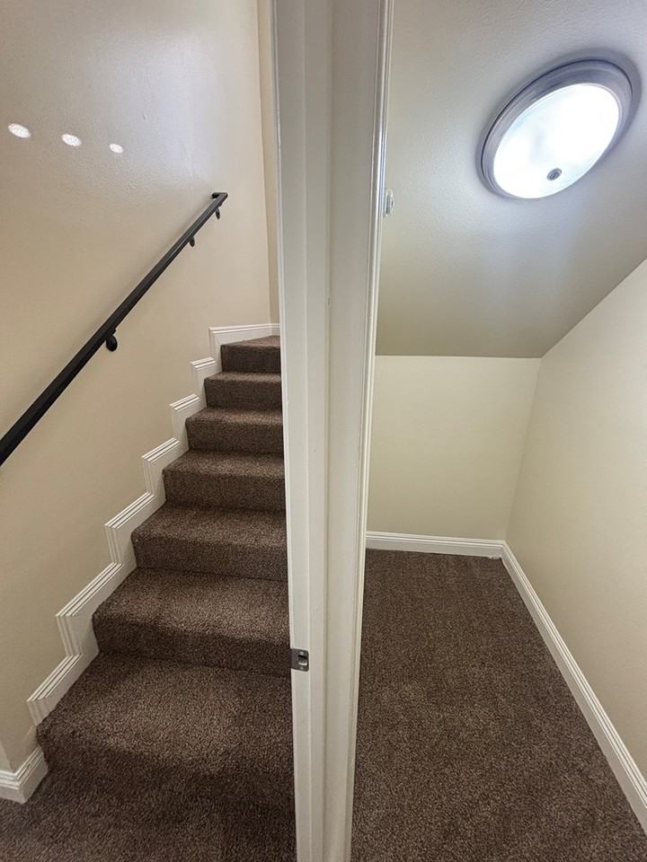 1142 East 50th Street - Photo 7 of 21