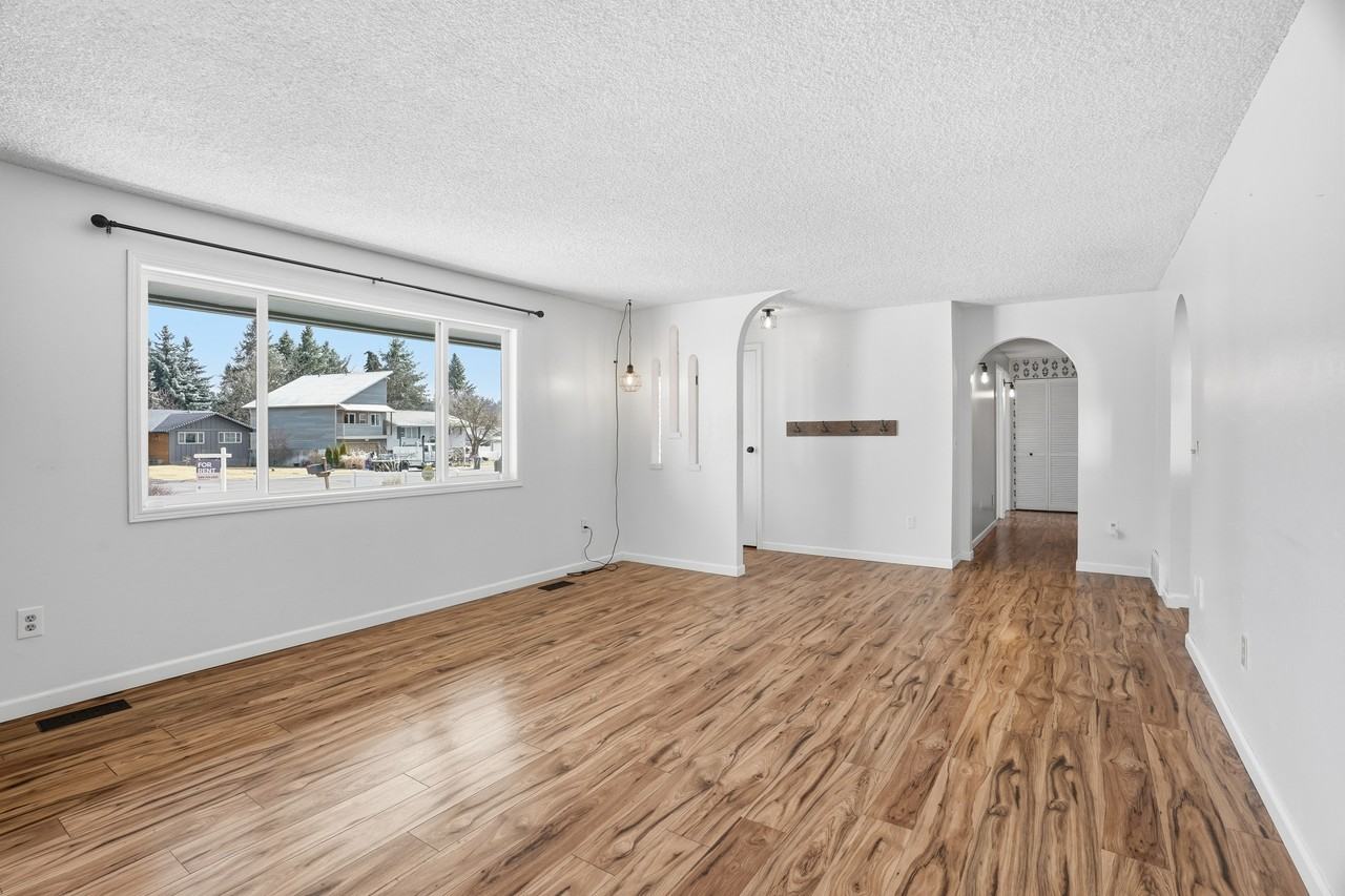 11721 N Lincoln Ct #1 - Photo 4 of 29