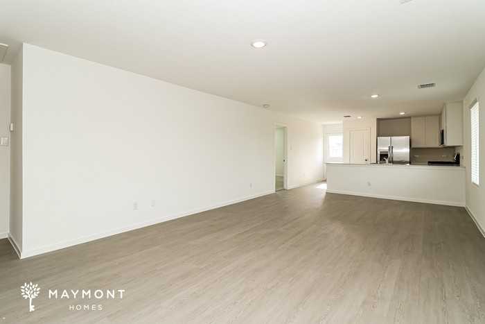1009 Birkdale Dr - Photo 4 of 16