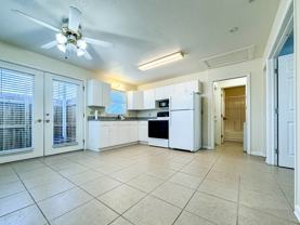 725 Gray St S #B - Photo 1 of 1