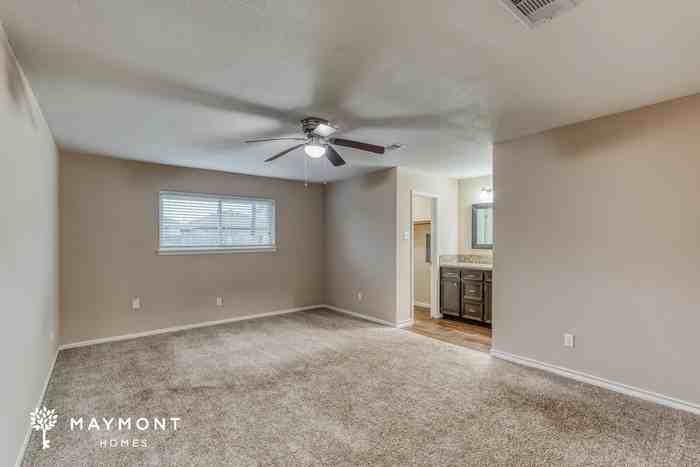 152 Bastrop St - Photo 7 of 13