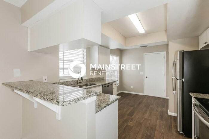 2210 N Merrin St - Photo 7 of 18