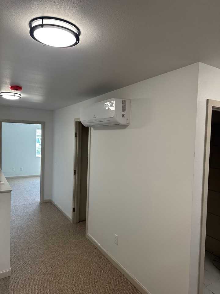 265B Ne Fourth St #NA - Photo 2 of 6