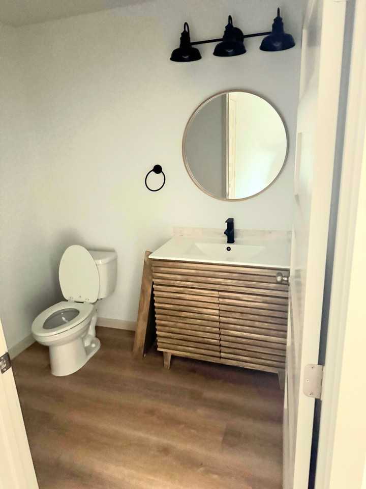 265B Ne Fourth St #NA - Photo 4 of 6