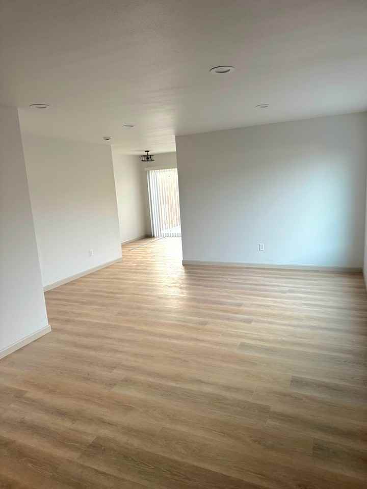 265B Ne Fourth St #NA - Photo 6 of 6