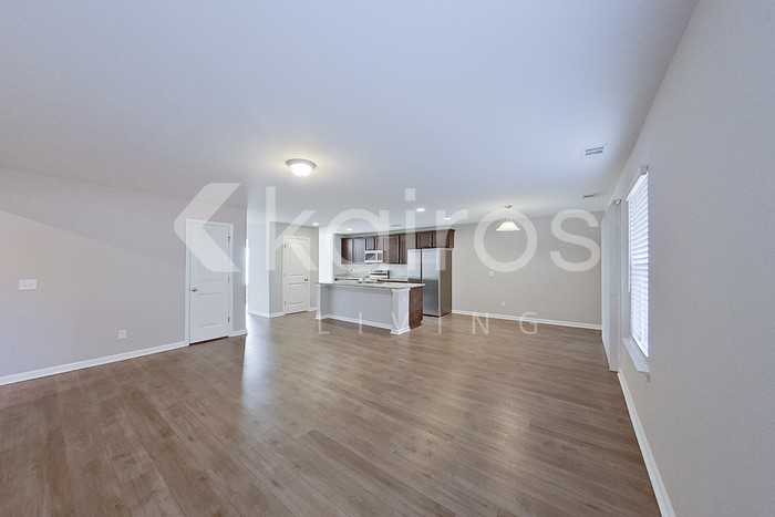 102 Ebenezer Bluff Way - Photo 4 of 32