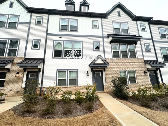 1526 Blanche St - Photo 2 of 28