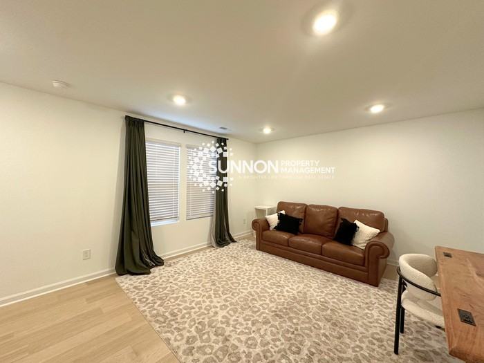 1526 Blanche St - Photo 7 of 28