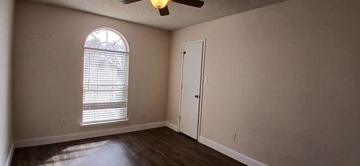 3909 Periwinkle Dr - Photo 3 of 27