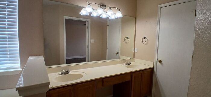 3909 Periwinkle Dr - Photo 7 of 27