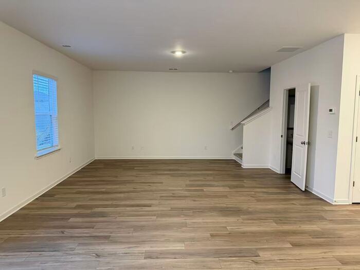 105 Elijah St - Photo 6 of 30