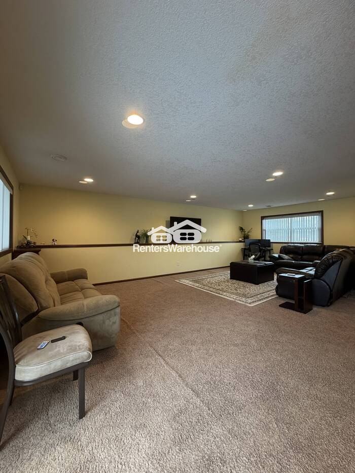 2925 128th Ave Ne - Photo 7 of 22