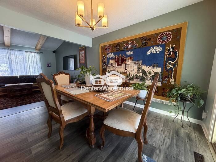 8355 Pleasant View Dr - Photo 5 of 25