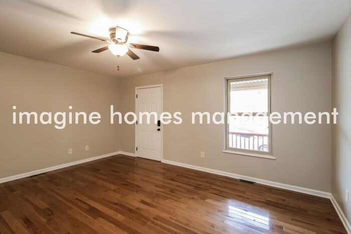 1201 Garrard St - Photo 4 of 19