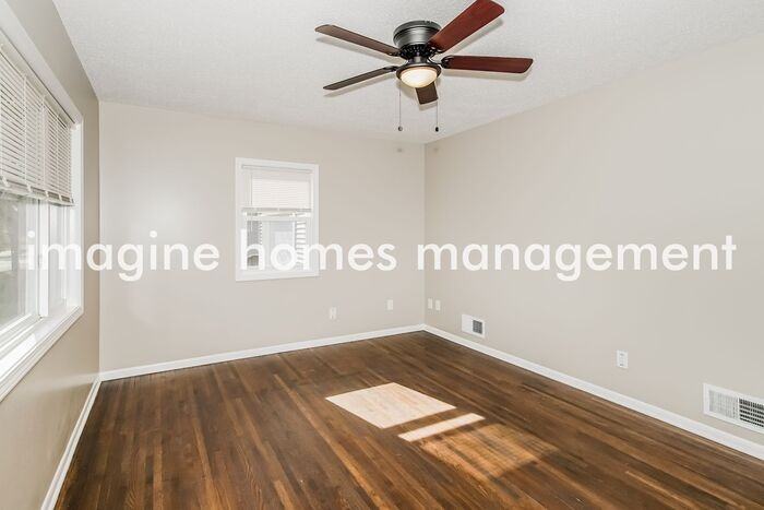 8426 Emerson Ave S - Photo 5 of 14