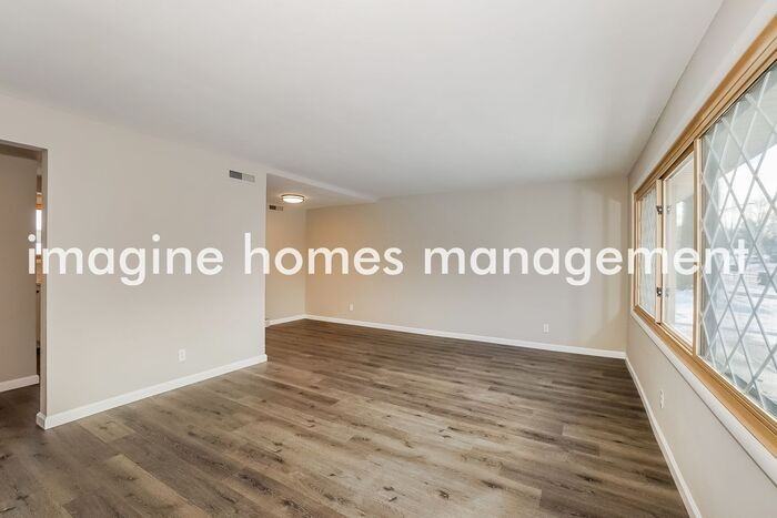 3051 13th St - Photo 5 of 14