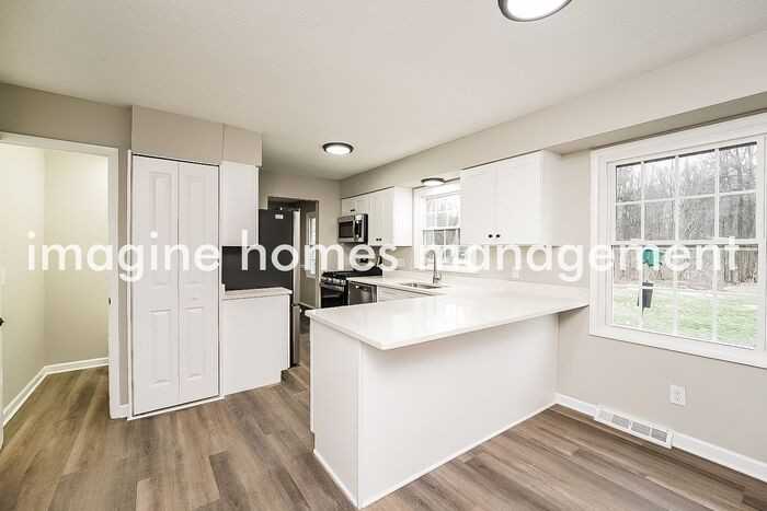 7746 Skylineview Dr - Photo 6 of 22