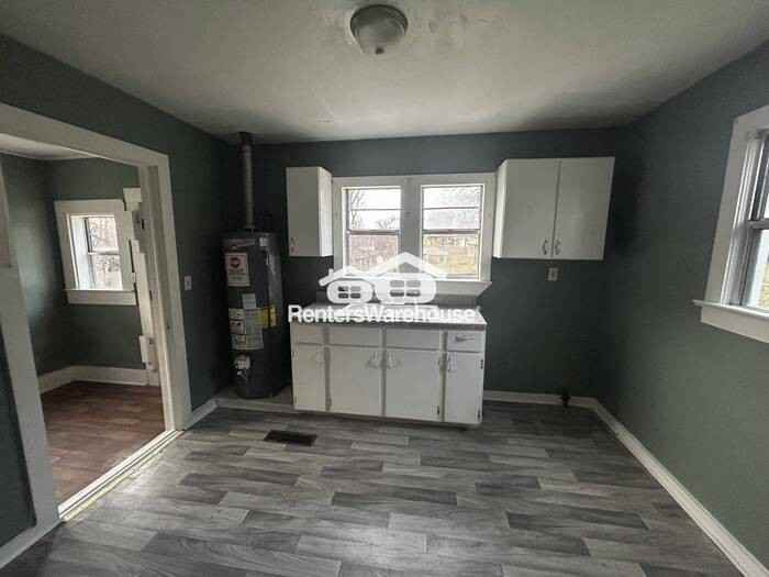 209 61st St - Photo 3 of 9