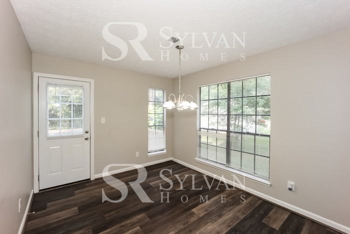 287 Martin Dr - Photo 4 of 15