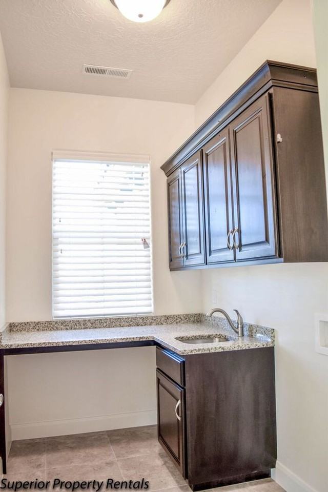 3353 S 2330 E - Photo 4 of 21