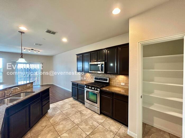 2356 Aspermont Way - Photo 3 of 28