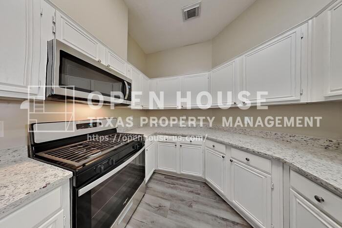 7007 Fuchsia Ln - Photo 7 of 25