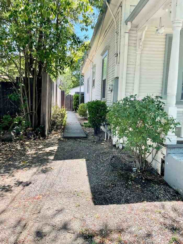 118 Garden St #A - Photo 3 of 8