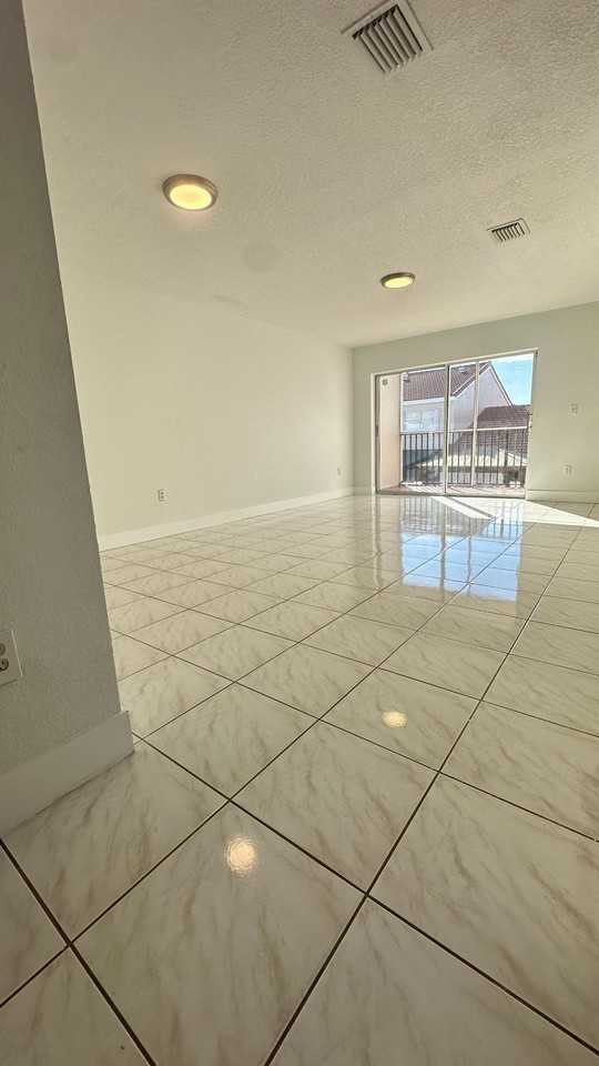 1174 Nw 125th Path #205 - Photo 6 of 13