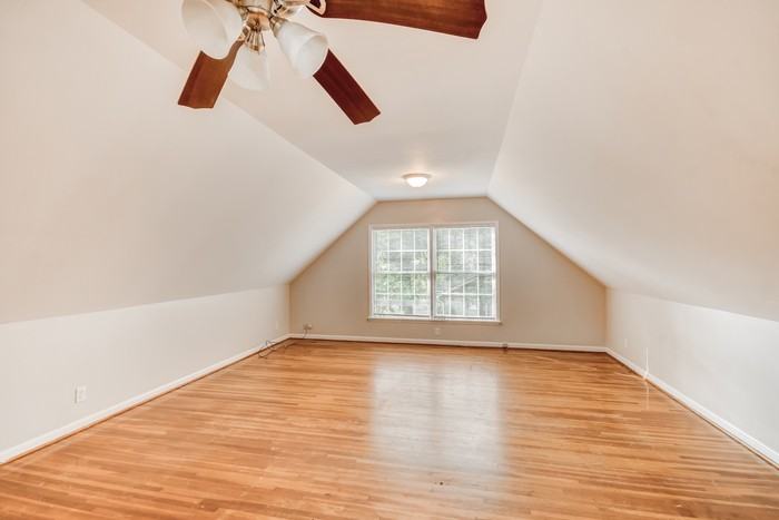 744 Vaughn Cir - Photo 7 of 10