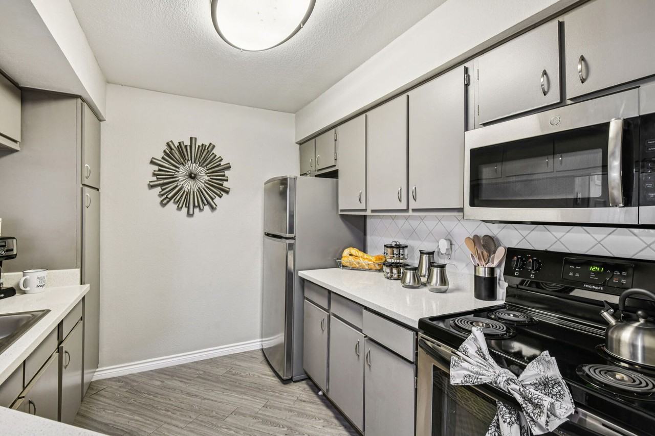 Stonecreek Apartments - Photo 3 of 33