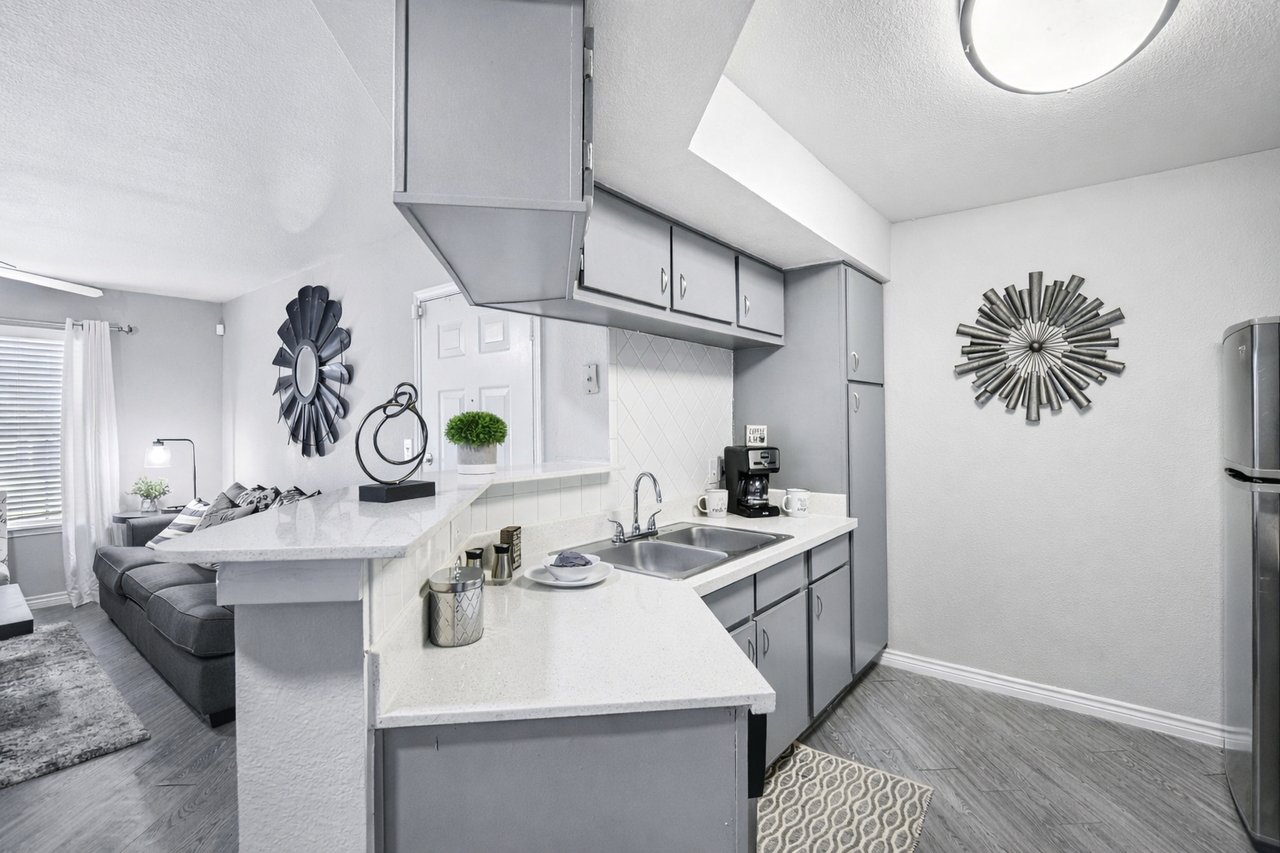 Stonecreek Apartments - Photo 5 of 33