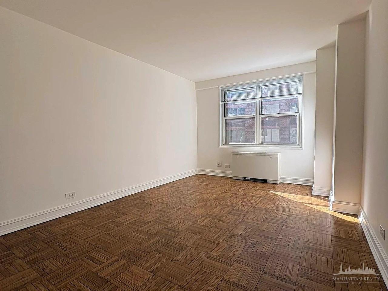 8th Ave #5J - Photo 2 of 6