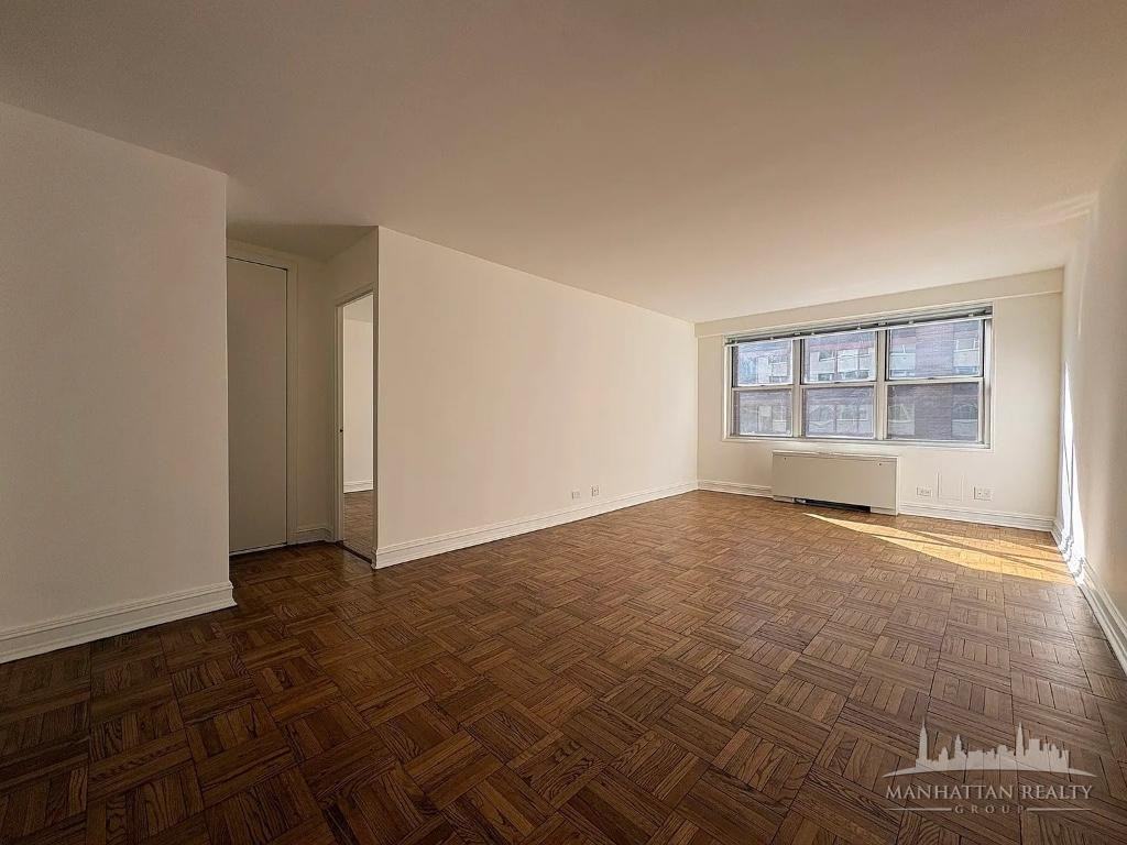 8th Ave #5J - Photo 4 of 6