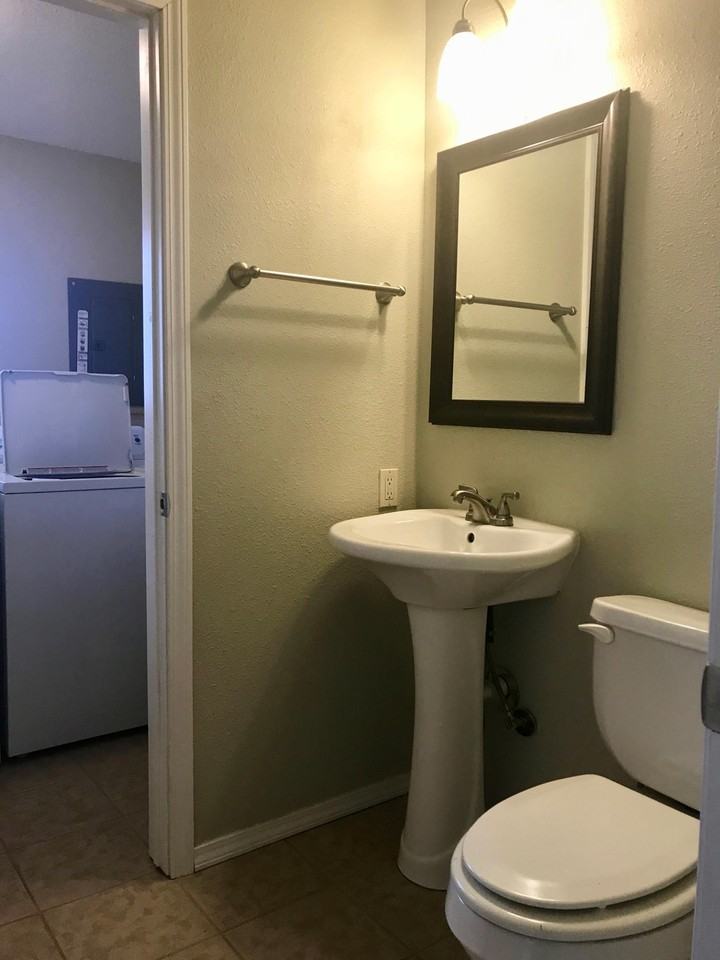 1415 Willow Dr #NA - Photo 2 of 13