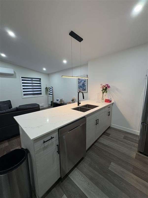 760 Mccalman Ave - Photo 2 of 8