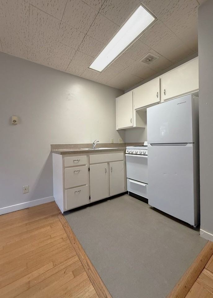 Oxford Crest Apartments - Photo 5 of 26