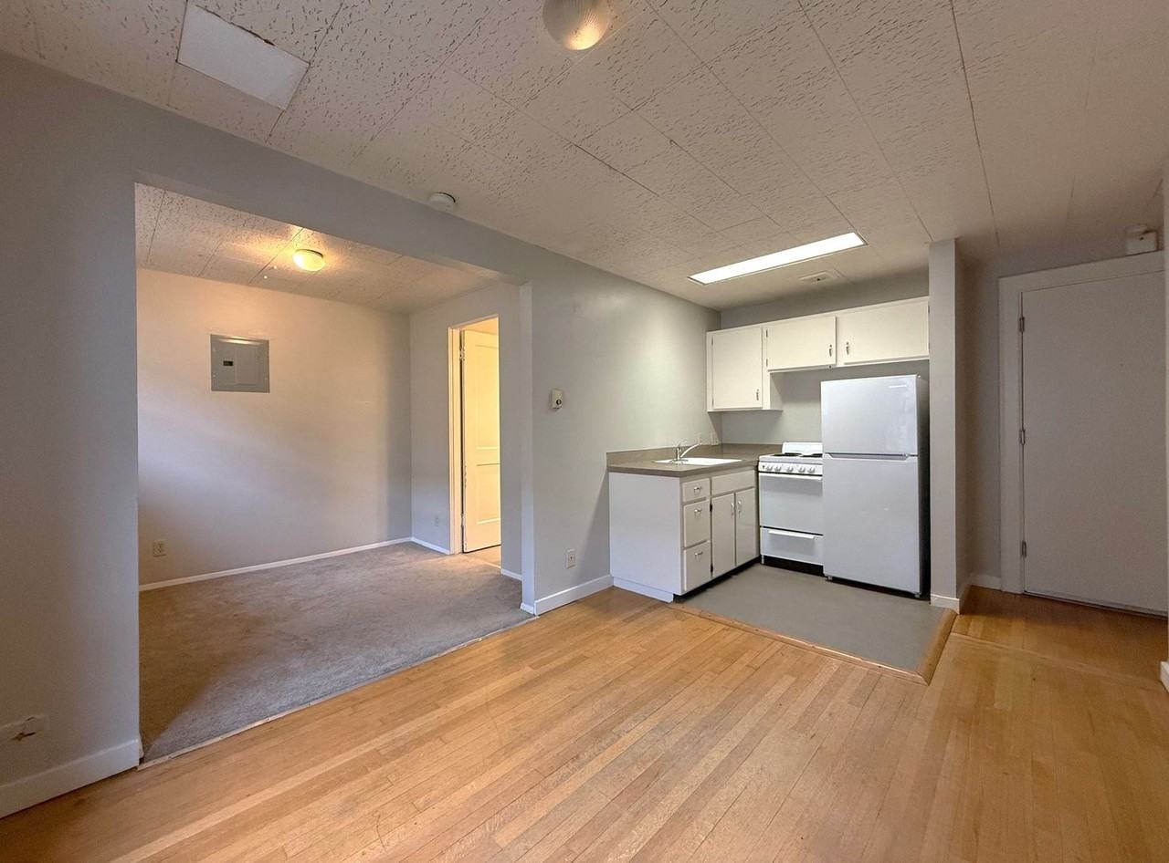 Oxford Crest Apartments - Photo 7 of 26