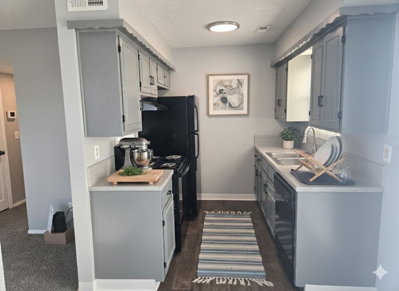 Pine Creek Apartments - Photo 4 of 38