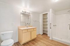 232 N Chalmers Ln - Photo 1 of 1