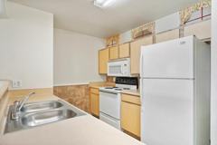 232 N Chalmers Ln - Photo 1 of 1